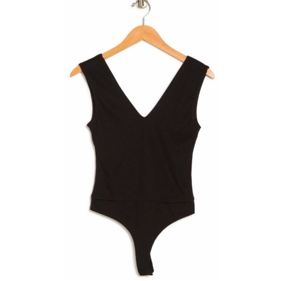 New AFRM Mooni Ribbed Double V-neck Sleeveless Bodysuit In Black Size Small - Picture 2 of 11